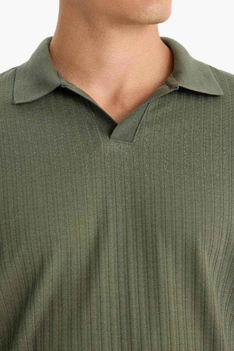 Regular Fit Krinkıl Dikey Dokulu Hafif Kumaş Polo Yaka Kısa Kollu Tişört