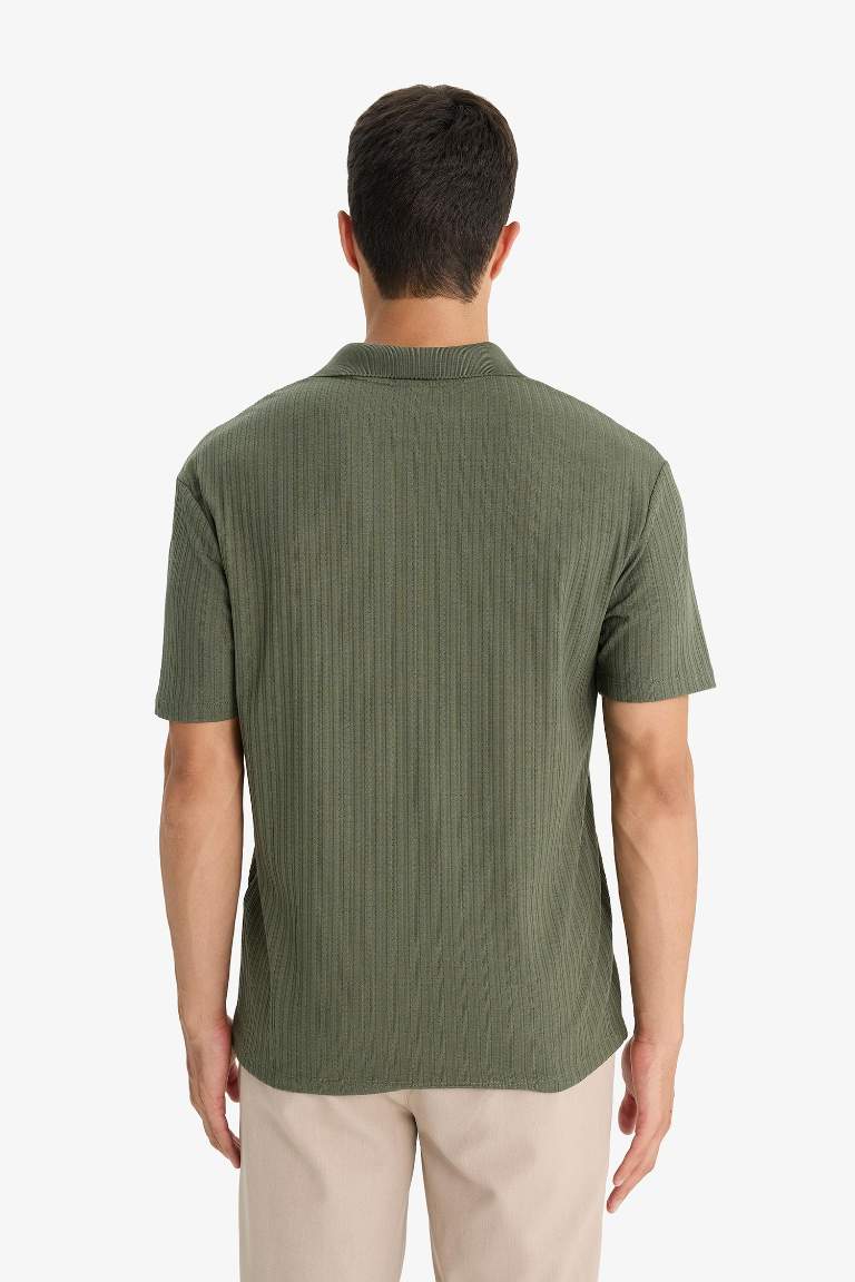 Regular Fit Krinkıl Dikey Dokulu Hafif Kumaş Polo Yaka Kısa Kollu Tişört