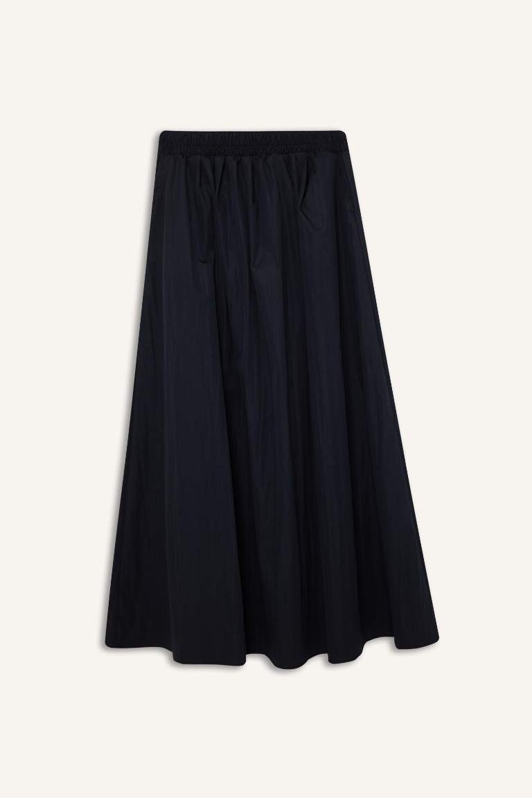 A Cut Flexible Waist Parachute Fabric Maxi Skirt