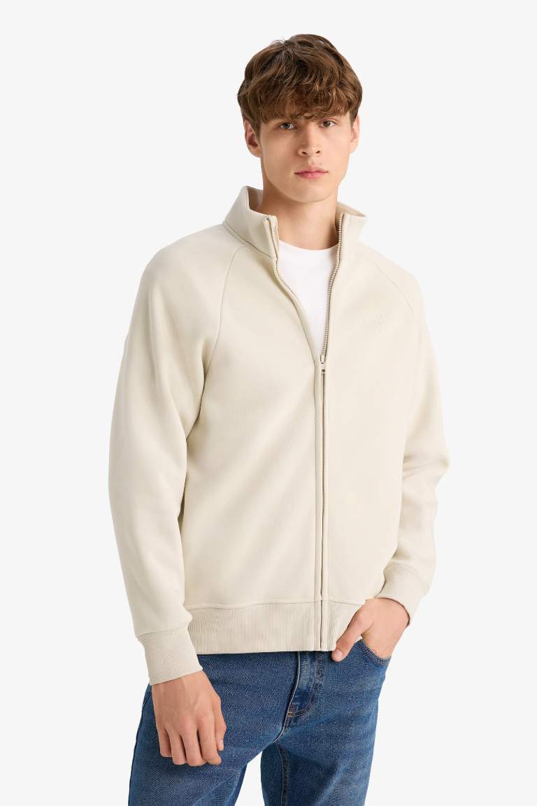 Boxy Fit Dik Yaka Baskılı İçi Yumuşak Tüylü Cepli Fermuarlı Sweatshirt