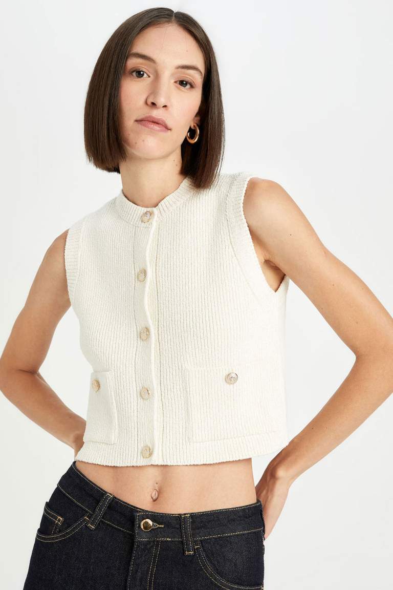 Regular Fit Crop Düğmeli Klasik Triko Yelek