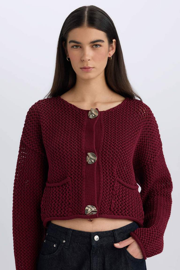 Relax Fit Crew Neck Buttoned Knit Cardigan