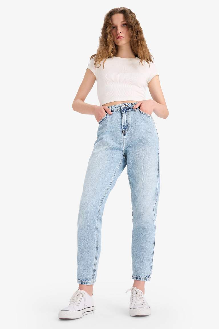 Lina Mom Fit Ripped Detailed High Waist Straight Leg Jeans