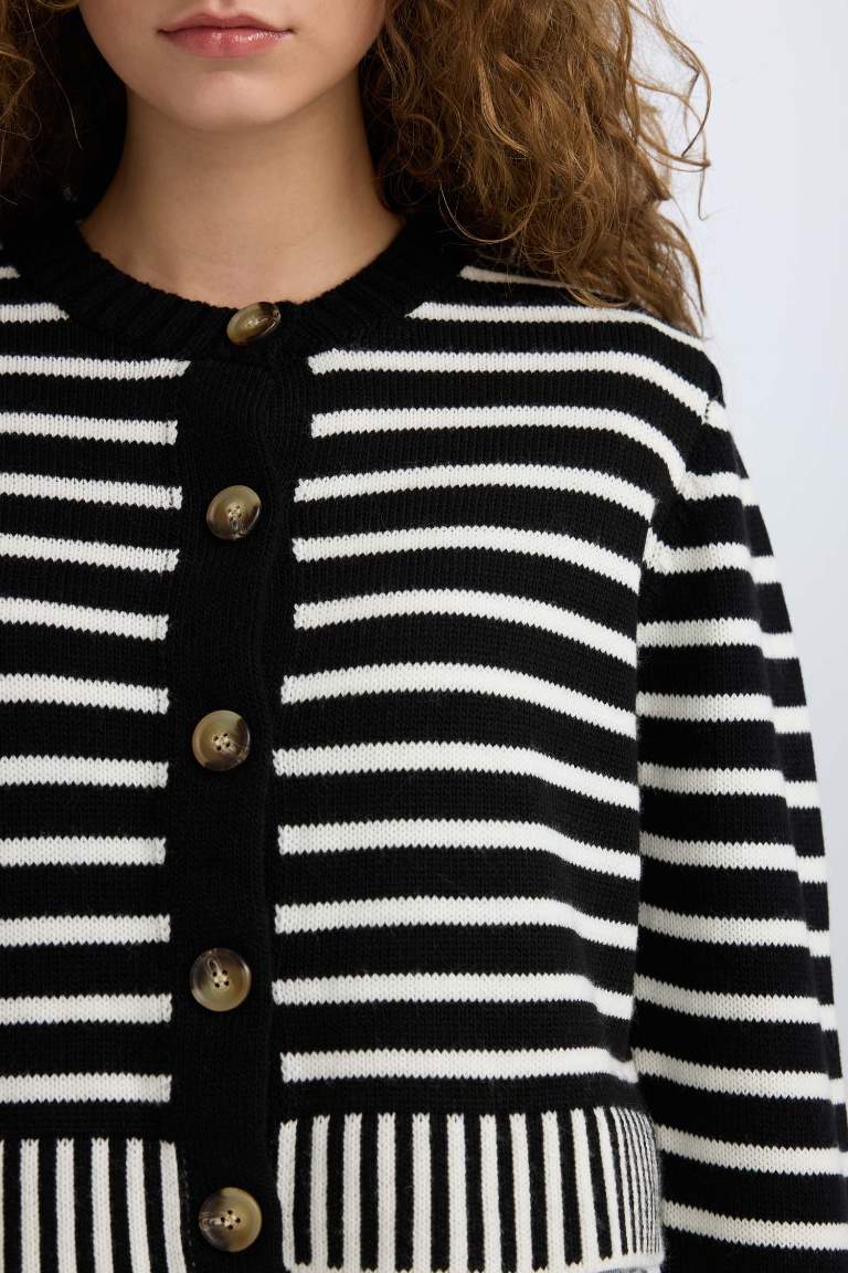 Regular Fit Striped Crew Neck Striped Knit Cardigan