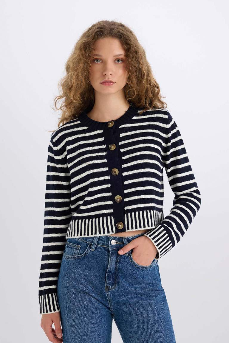 Pull Cardigan en tricot rayé à col rond avec boutons Coupe régulière