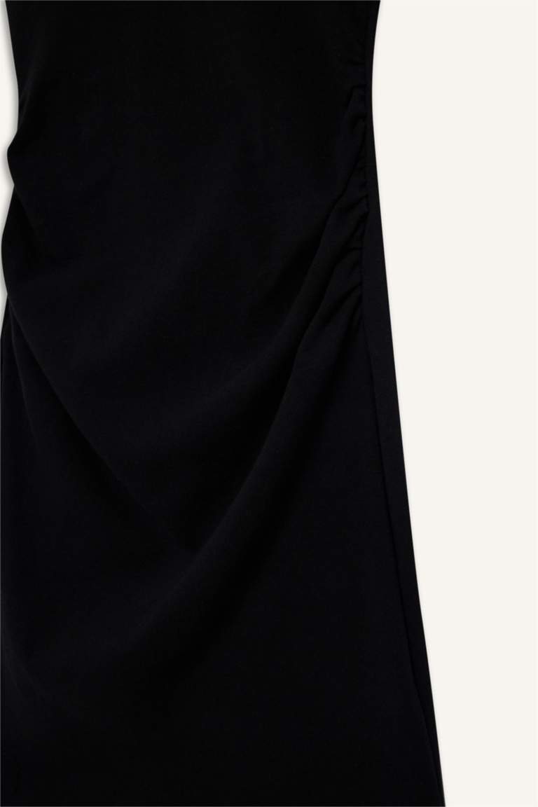 فستان قصير نص كم مضلع بوديكون برقبة مستديرة