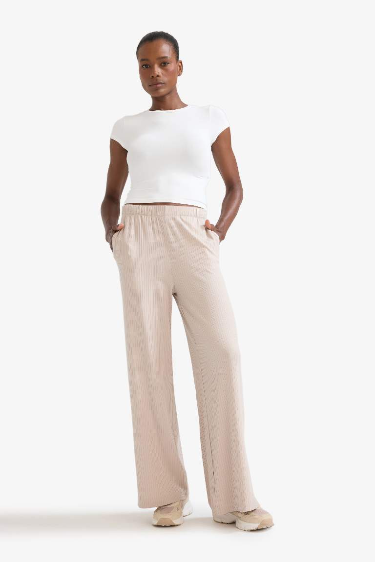 DeFactoFit Wide Leg Cepli Geniş Paça Yırtmaçlı Uzun İnce Sporcu Pantolon
