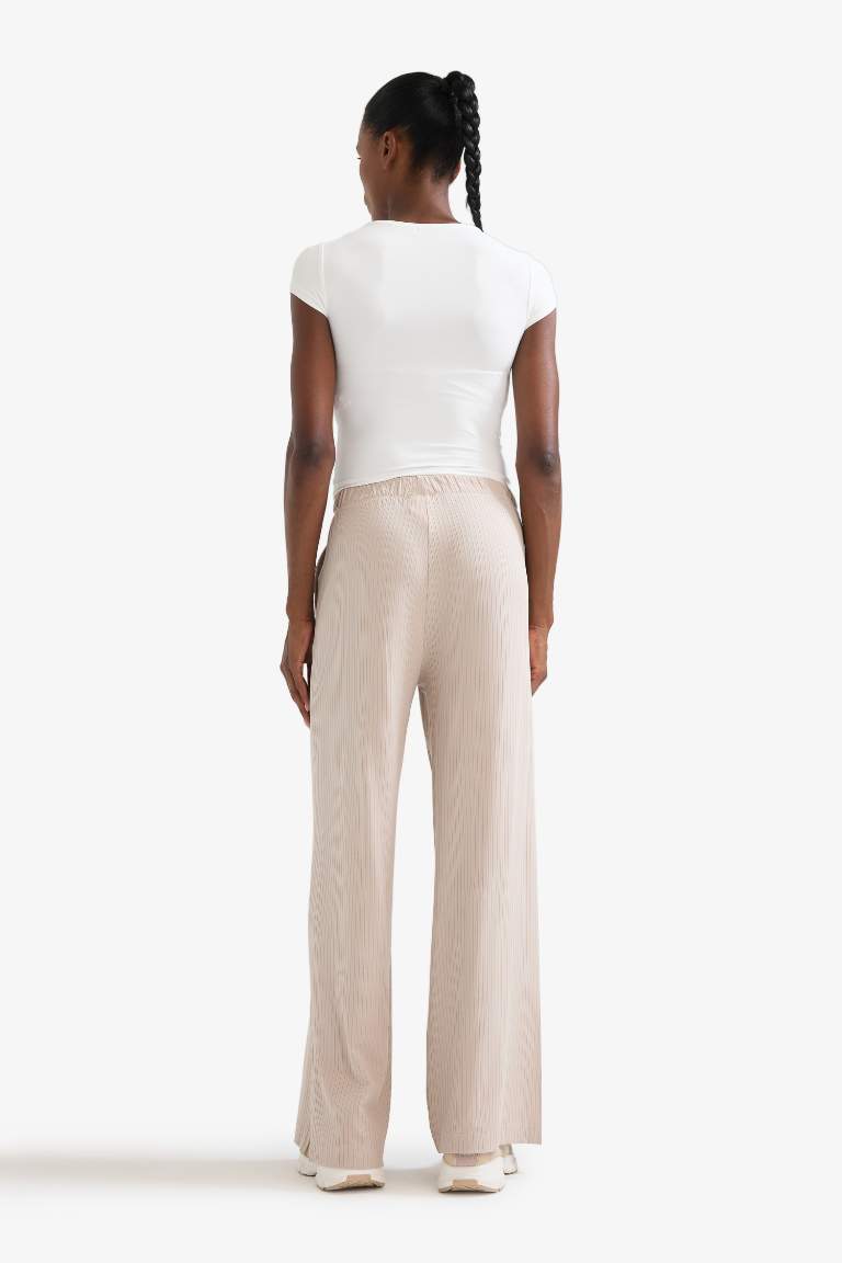DeFactoFit Wide Leg Cepli Geniş Paça Yırtmaçlı Uzun İnce Sporcu Pantolon