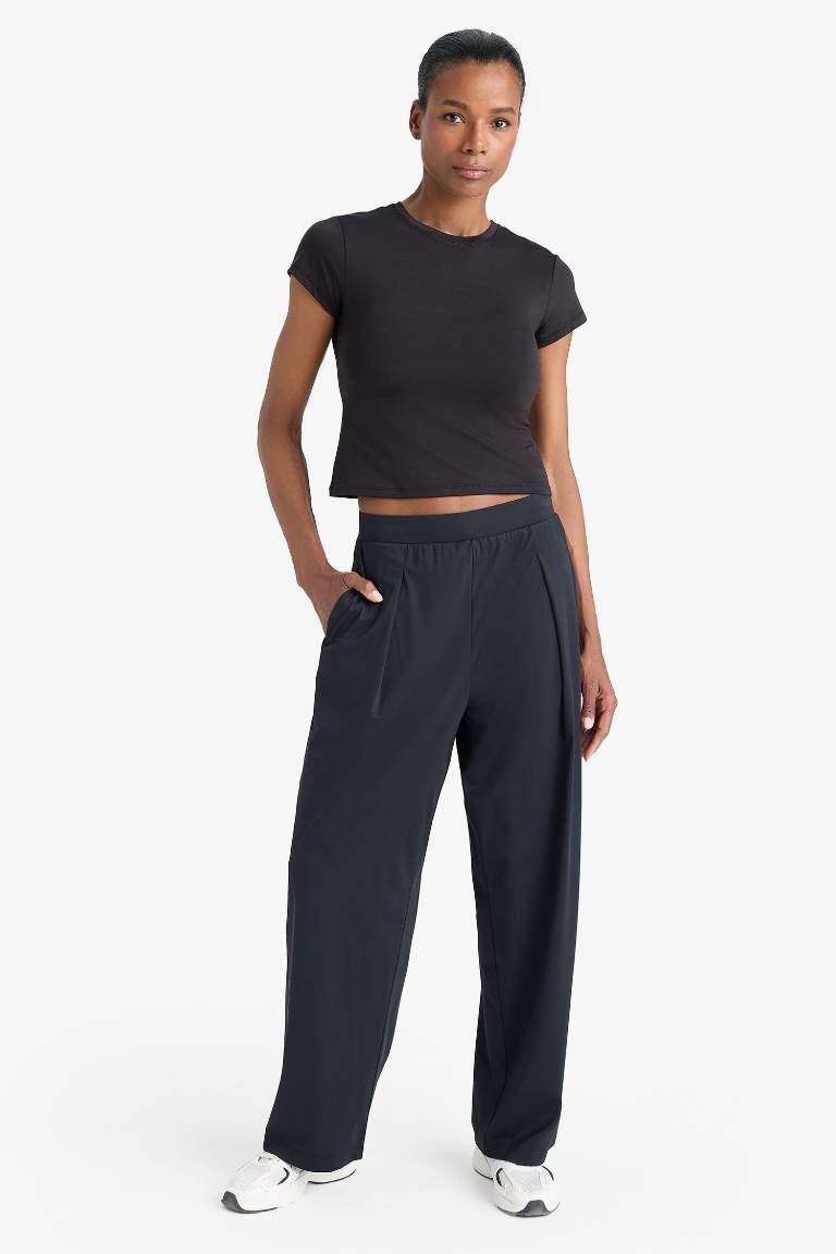 DeFactoFit Straight Fit Geniş Paça Standart Boy İnce Sporcu Pantolon