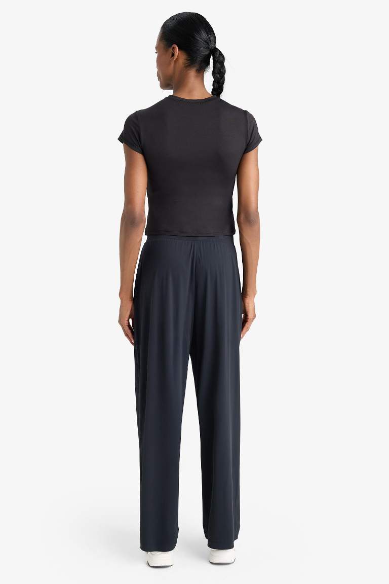 DeFactoFit Straight Fit Geniş Paça Standart Boy İnce Sporcu Pantolon