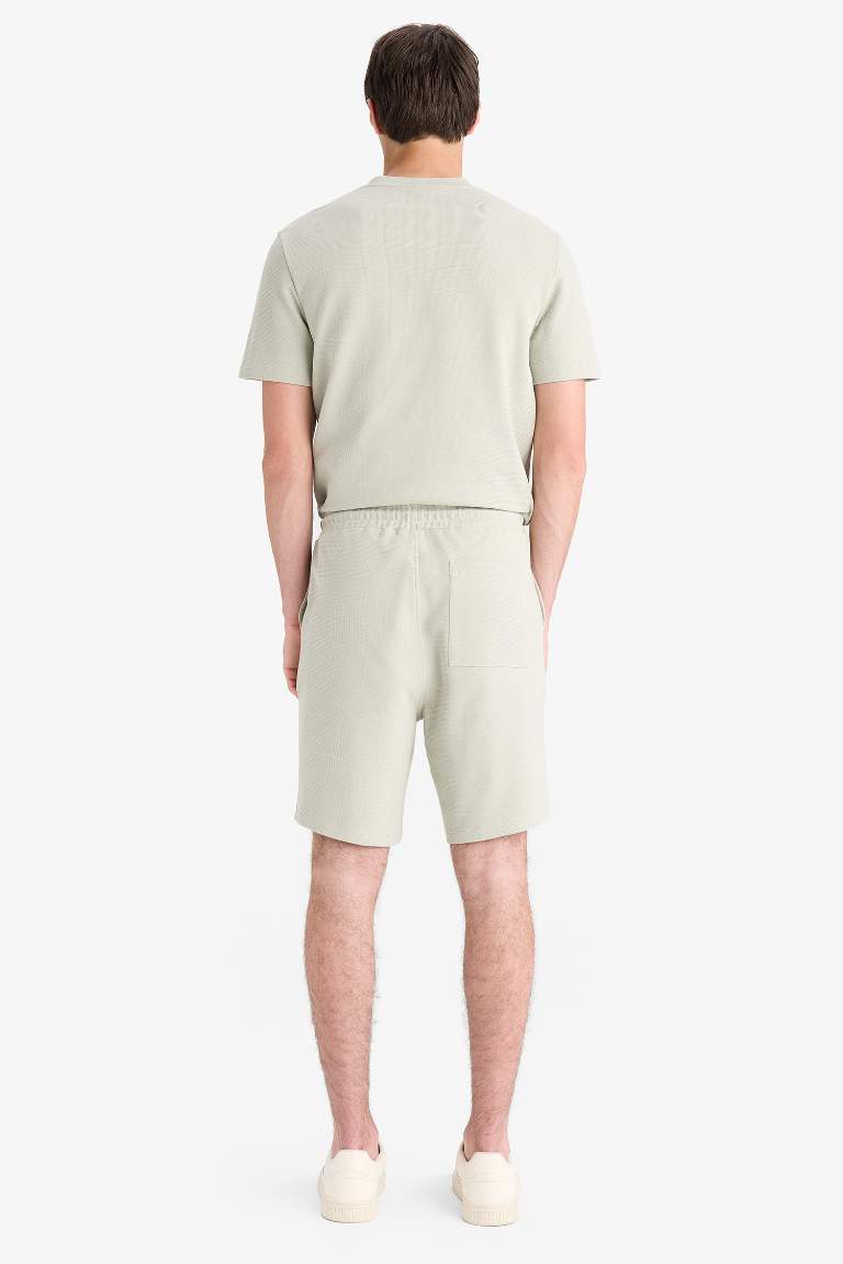 Regular Fit Dokulu Beli Bağcıklı Şort