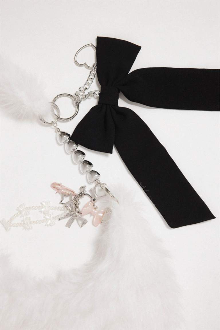 ميدالية مفاتيح حريمي بالؤلؤ