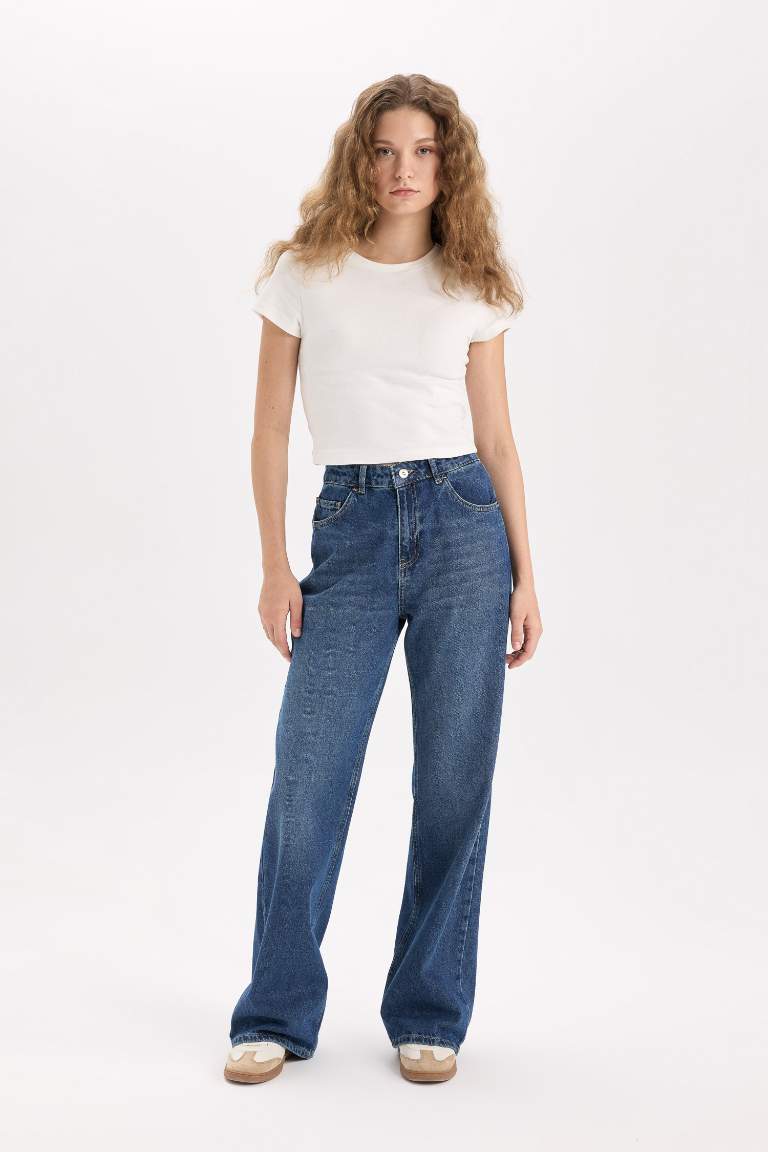 Straight Fit Wide Leg High Waist Washed Jeans