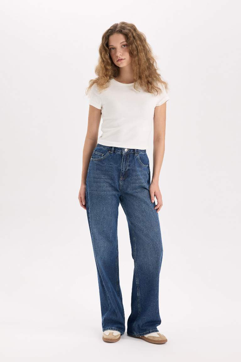 Straight Fit Wide Leg High Waist Washed Jeans