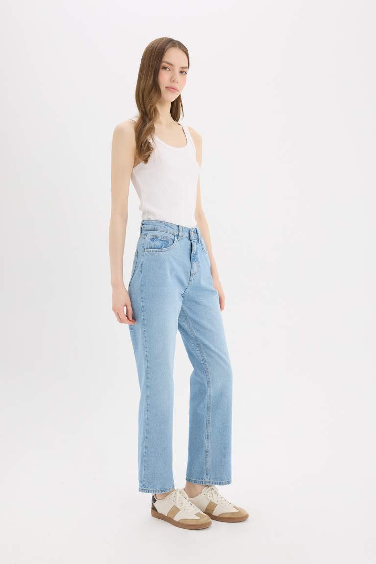 Straight Fit High Waist Ankle Length Washed Jeans