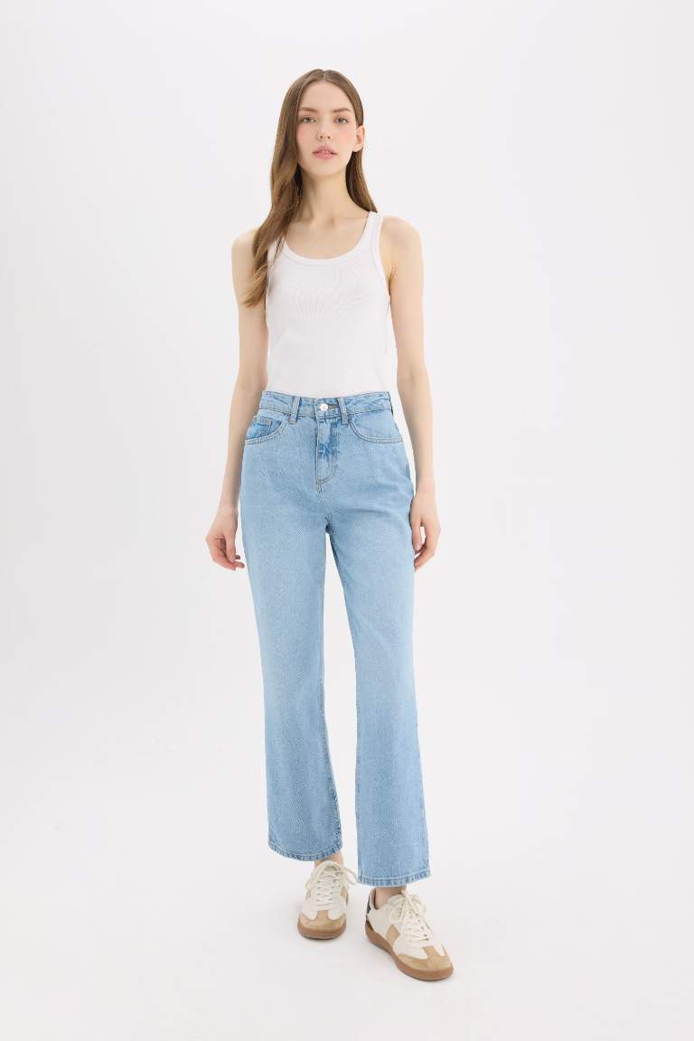 Straight Fit High Waist Ankle Length Washed Jeans