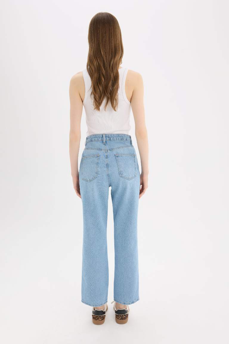 Straight Fit High Waist Ankle Length Washed Jeans