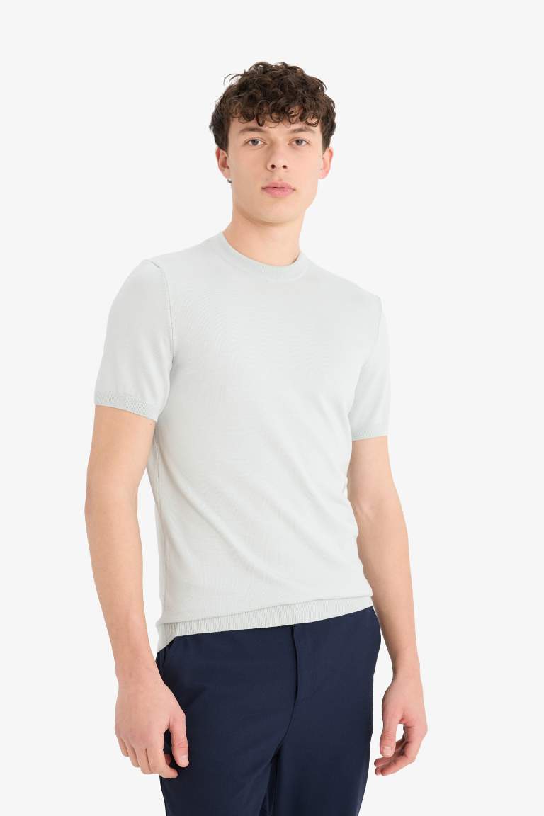 Standard Fit Crew Neck Knitwear T-Shirt