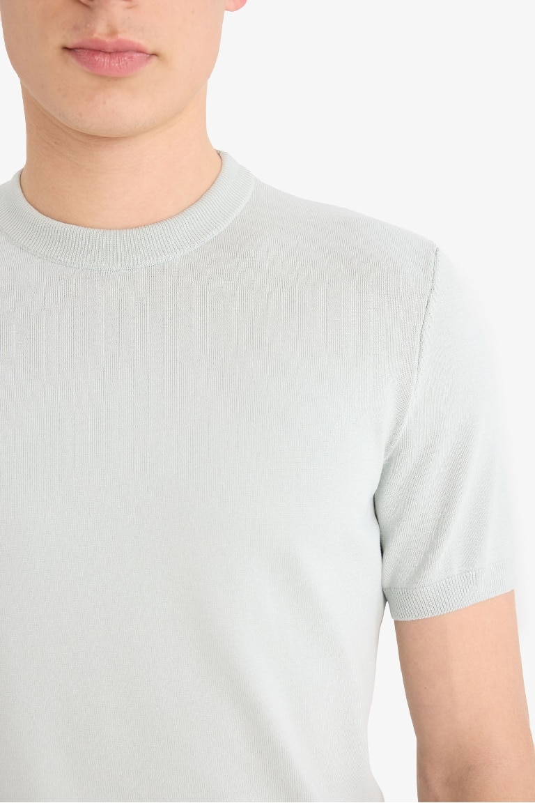 Standard Fit Crew Neck Knitwear T-Shirt