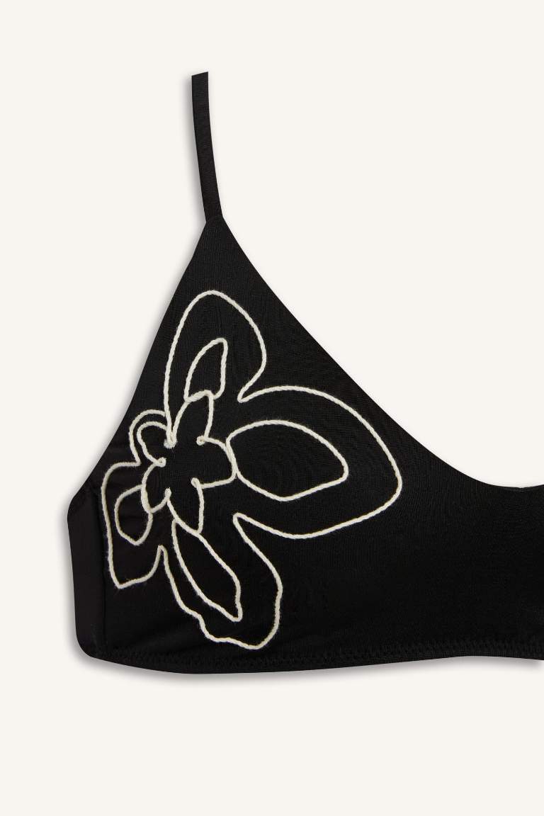 Regular Fit Nakışlı Bikini Üstü-Fall in Love