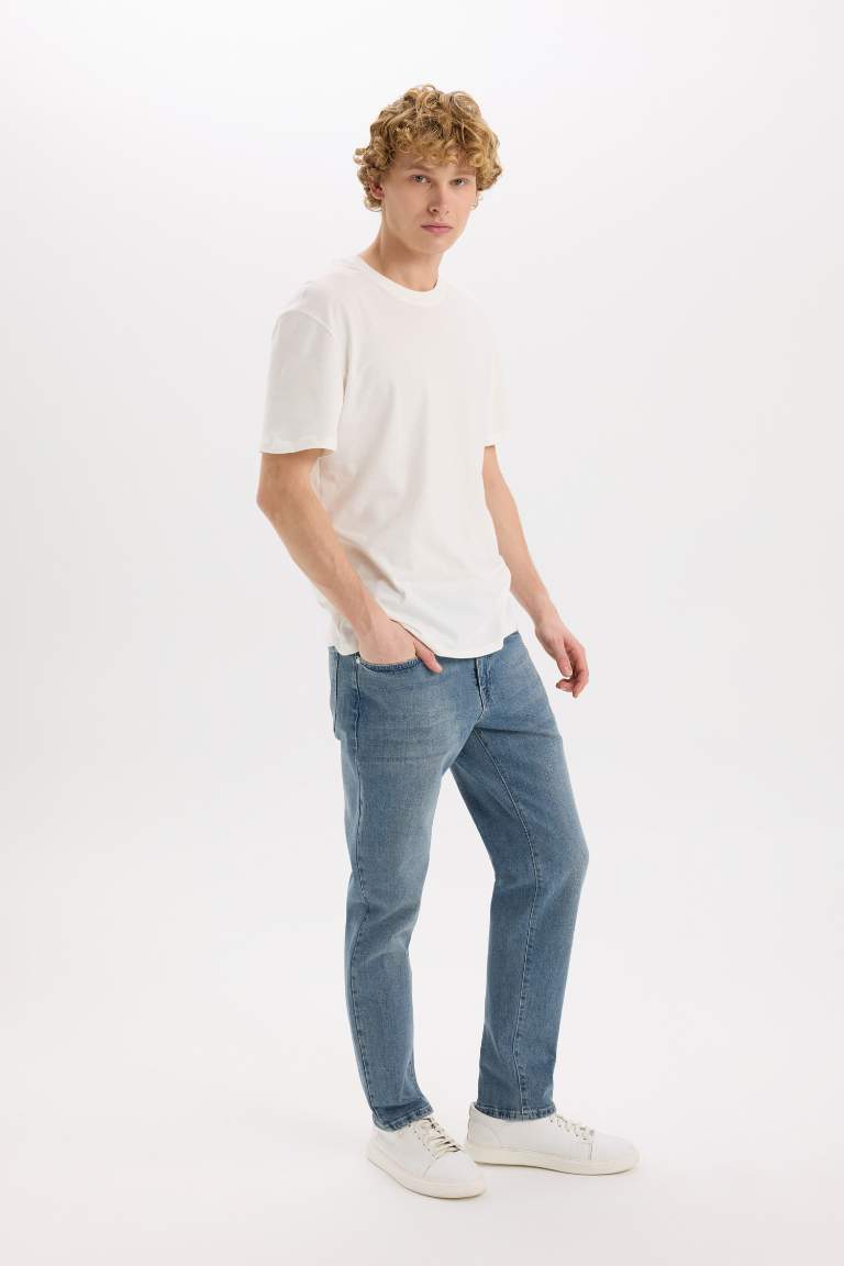 Slim Tapered Fit Dar Kalıp Normal Bel Daralan Paça Jean Pantolon