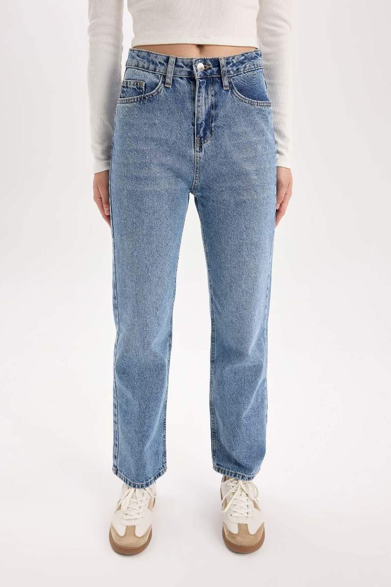 Straight Fit Yüksek Bel Bilek Boy Jean Yıkamalı Pantolon