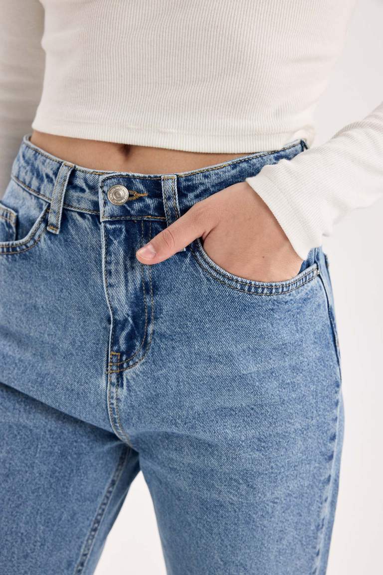 Straight Fit Yüksek Bel Bilek Boy Jean Yıkamalı Pantolon