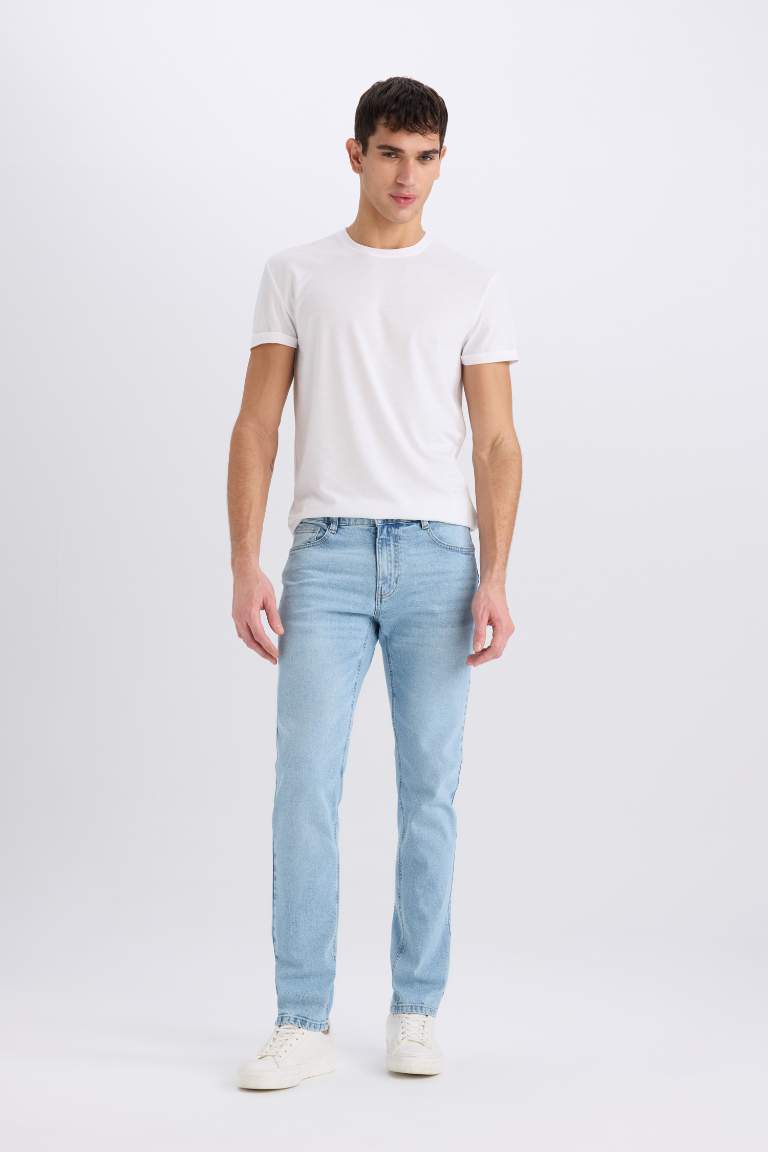 Pantalon Jean à coupe slim