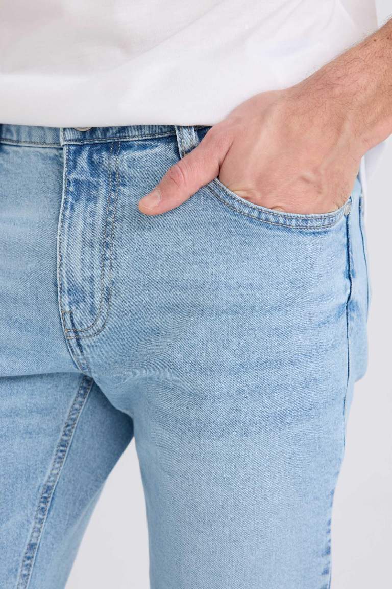 Pantalon Jean à coupe slim