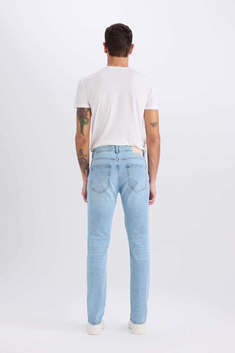 Pantalon Jean à coupe slim