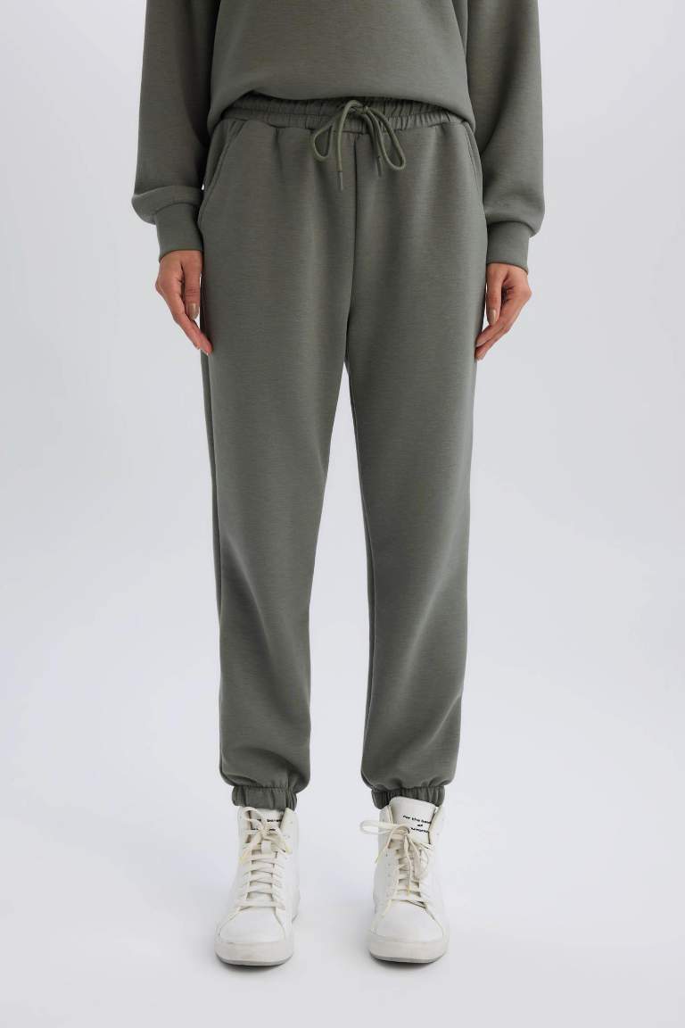 DeFactoFit Standart Fit Uzun İnce Jogger Eşofman Altı Cepli Beli Paçası Lastikli