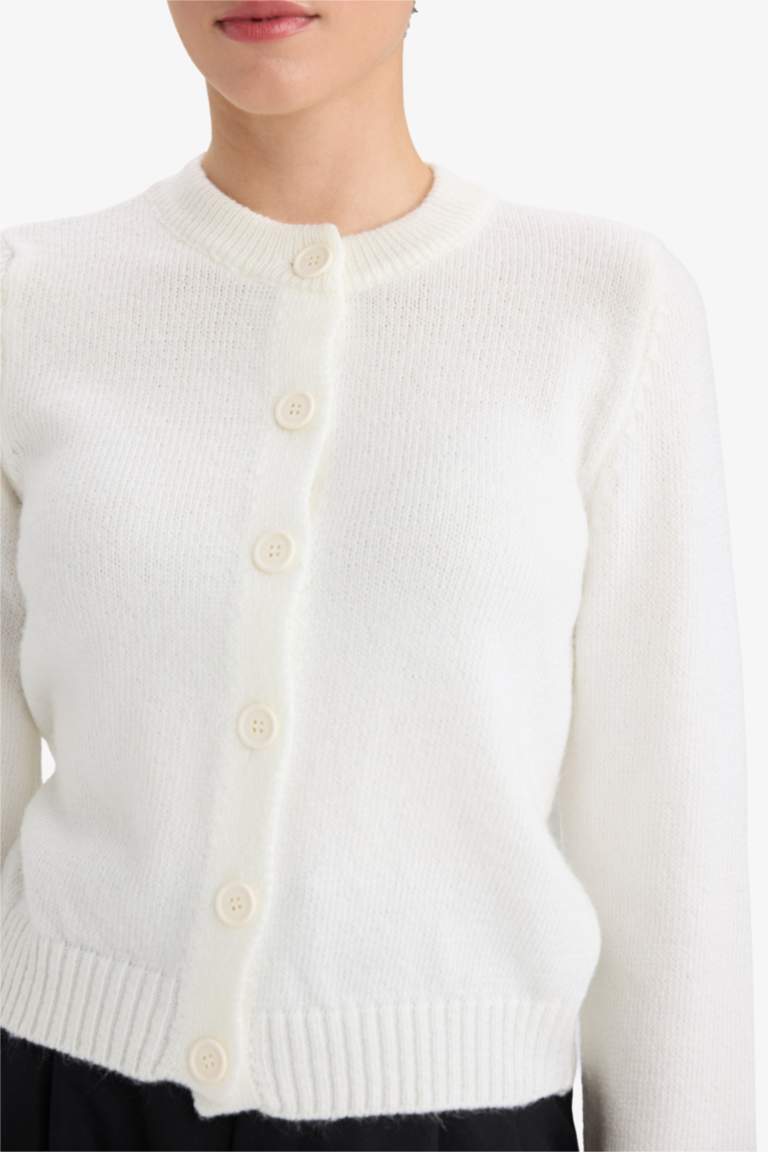 Regular Fit Crew Neck Basic Soft Touch Soft Knit Cardigan