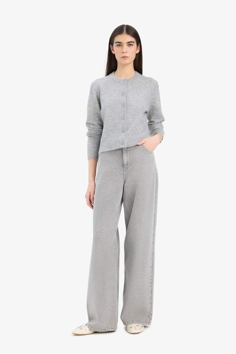Regular Fit Bisiklet Yaka Basic Düz Düğmeli Soft Touch Yumuşak Triko Hırka