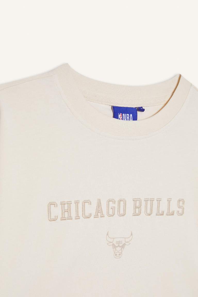 DeFactoFit NBA Chicago Bulls Cropped Fit Футболка с Воротником и Коротким Рукавом