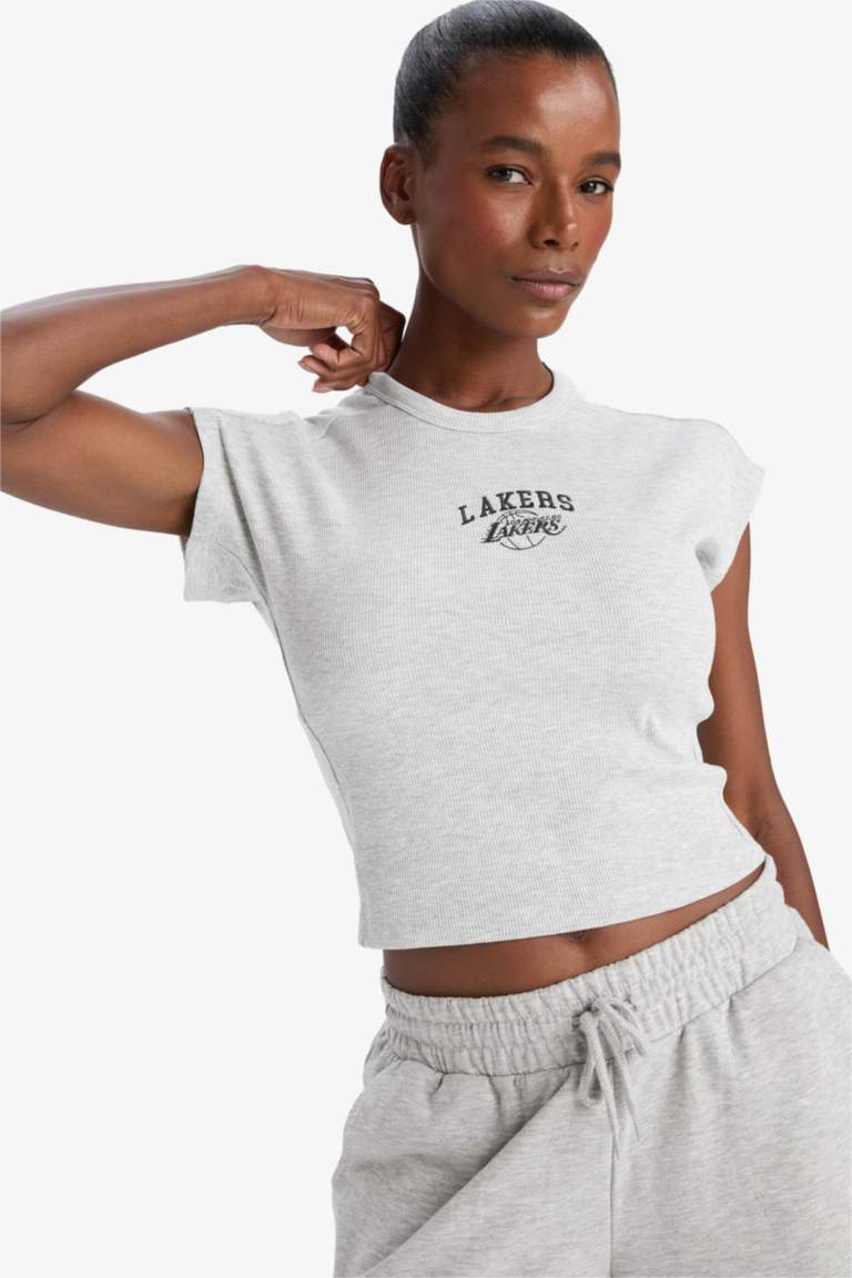 DeFactoFit NBA Los Angeles Lakers Standard Fit Embroidered T-Shirt