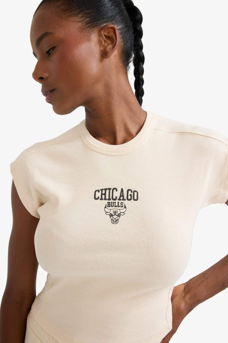 DeFactoFit NBA Chicago Bulls Standard Fit Embroidered T-Shirt