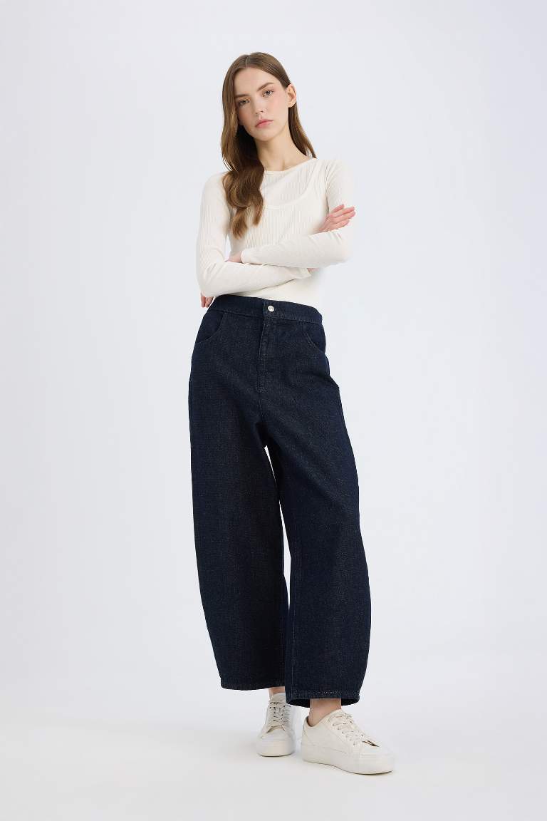 Barrel Fit Elastic Waist Soft Ankle Length Jeans