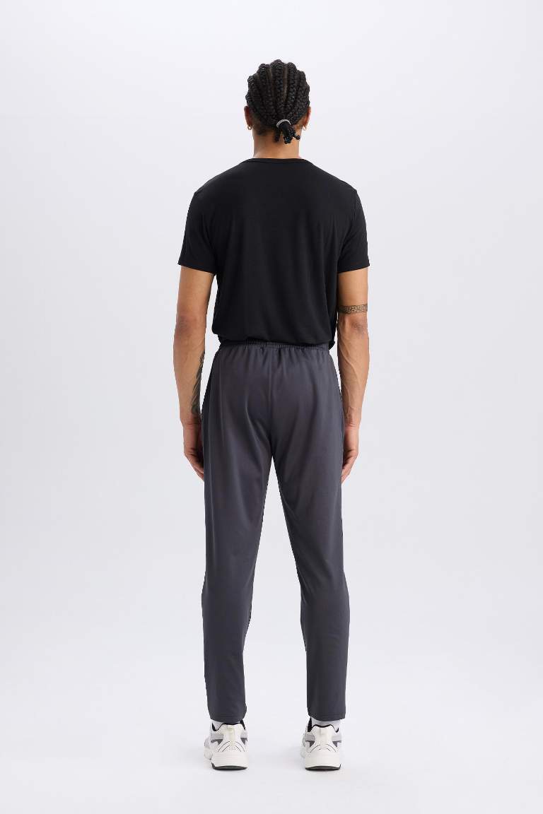 DeFactoFit Sporcu Jogger Eşofman Altı Slim Fit Dar Kesim Standart Paça Skuba Dalgıç Kumaş Beli Lastikli Düz Paça