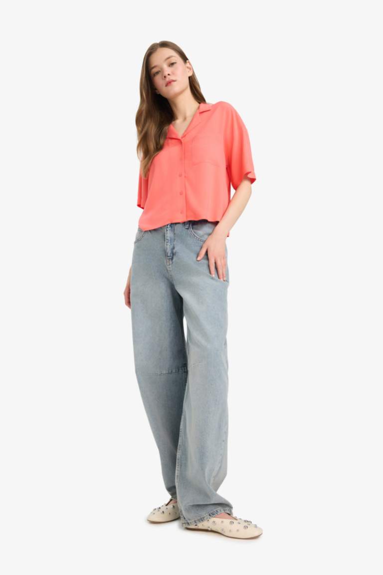 Cropped Fit Pajama Collar Short Sleeve Shirt