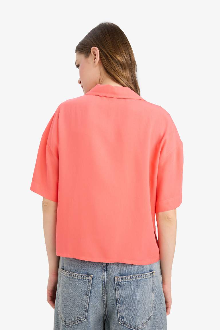 Cropped Fit Pajama Collar Short Sleeve Shirt