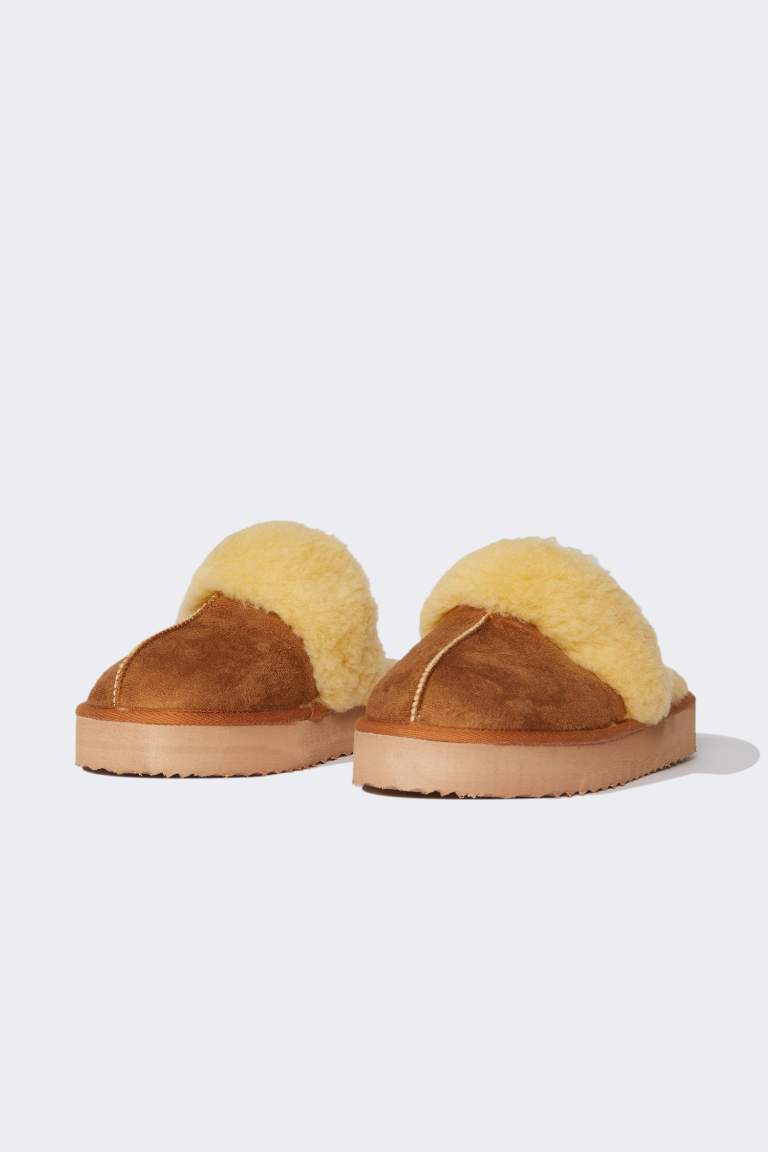 Woman Flat Sole Home Slipper