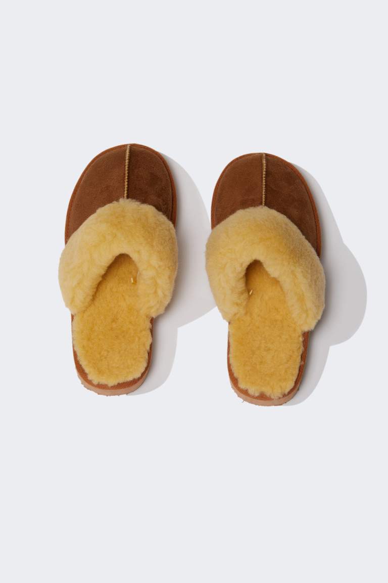 Woman Flat Sole Home Slipper