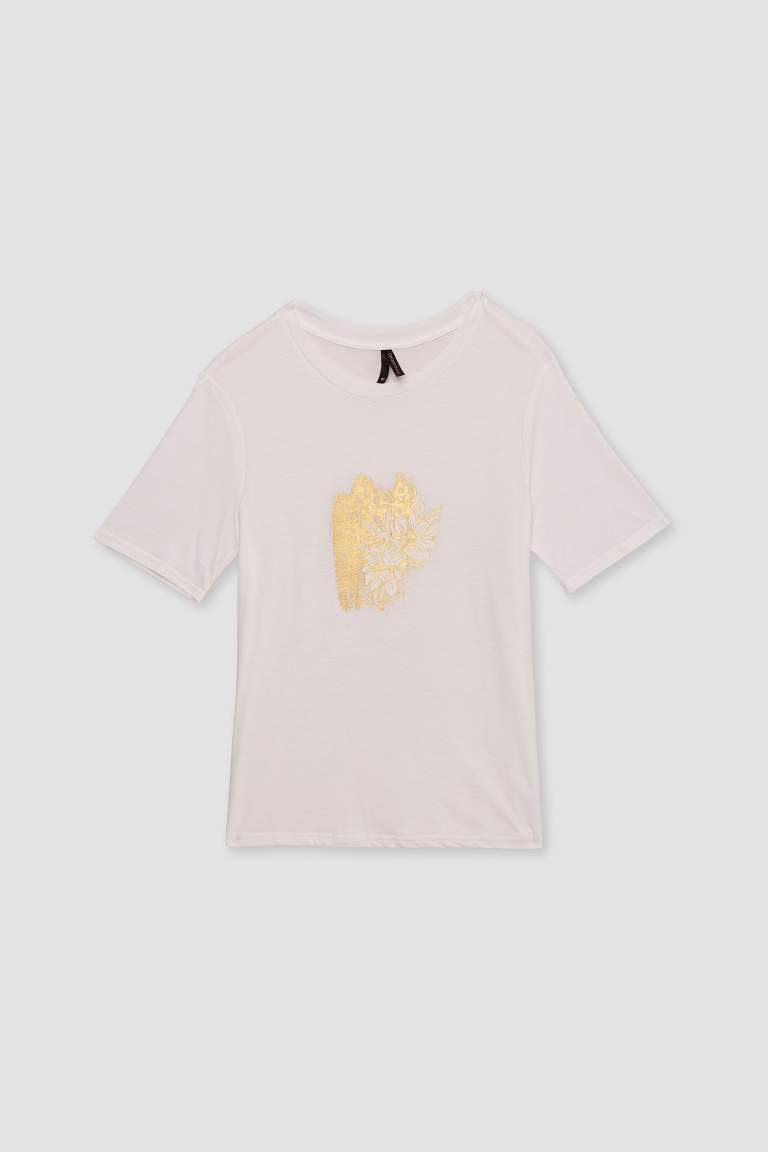 تيشيرت نص كم قصة عادية بياقة مستديرة