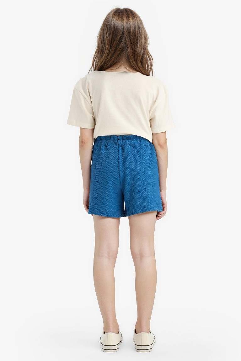 Girl Elastic Waist Pocketed Shorts