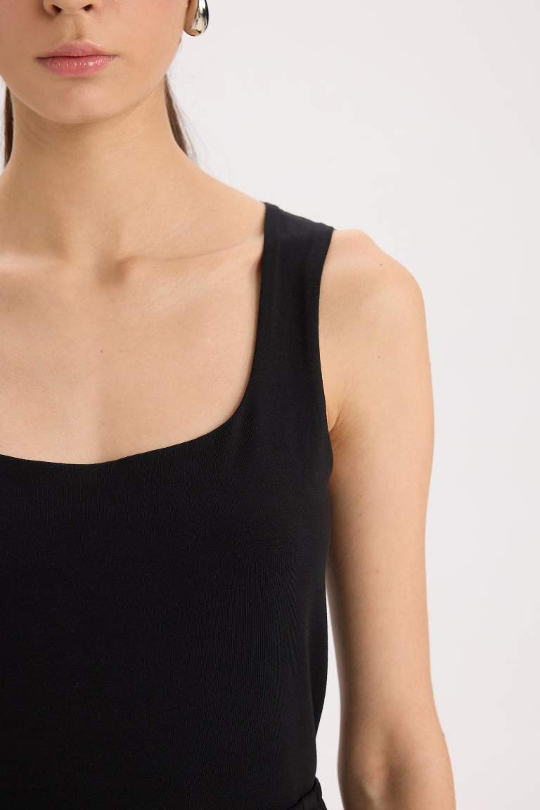 Slim Fit Square Neck Basic Black Tank Top