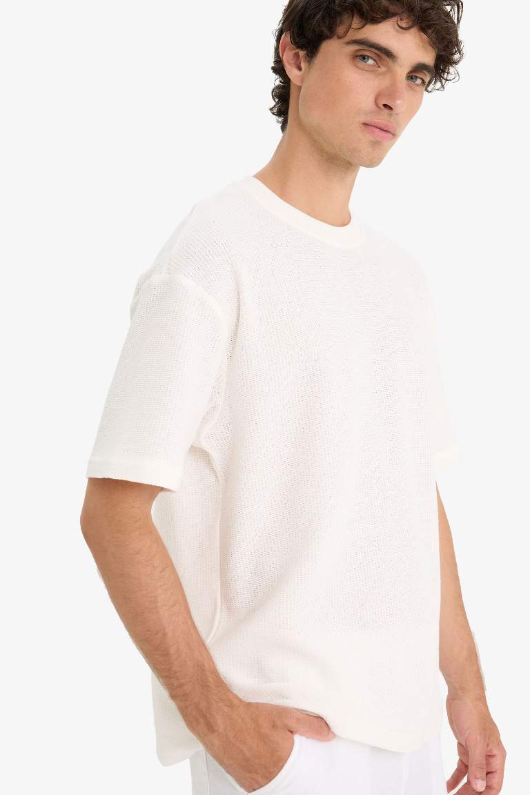 Boxy Fit Crew Neck Textured Short Sleeve T-Shirt