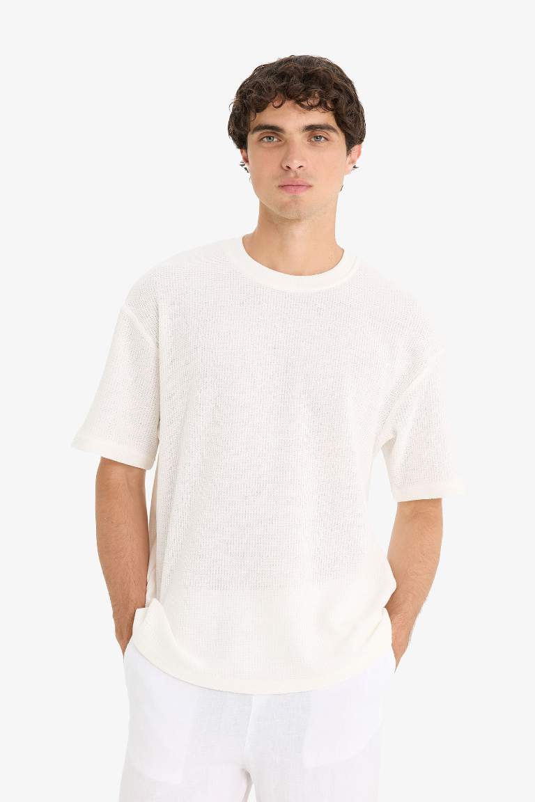 Boxy Fit Crew Neck Textured Short Sleeve T-Shirt
