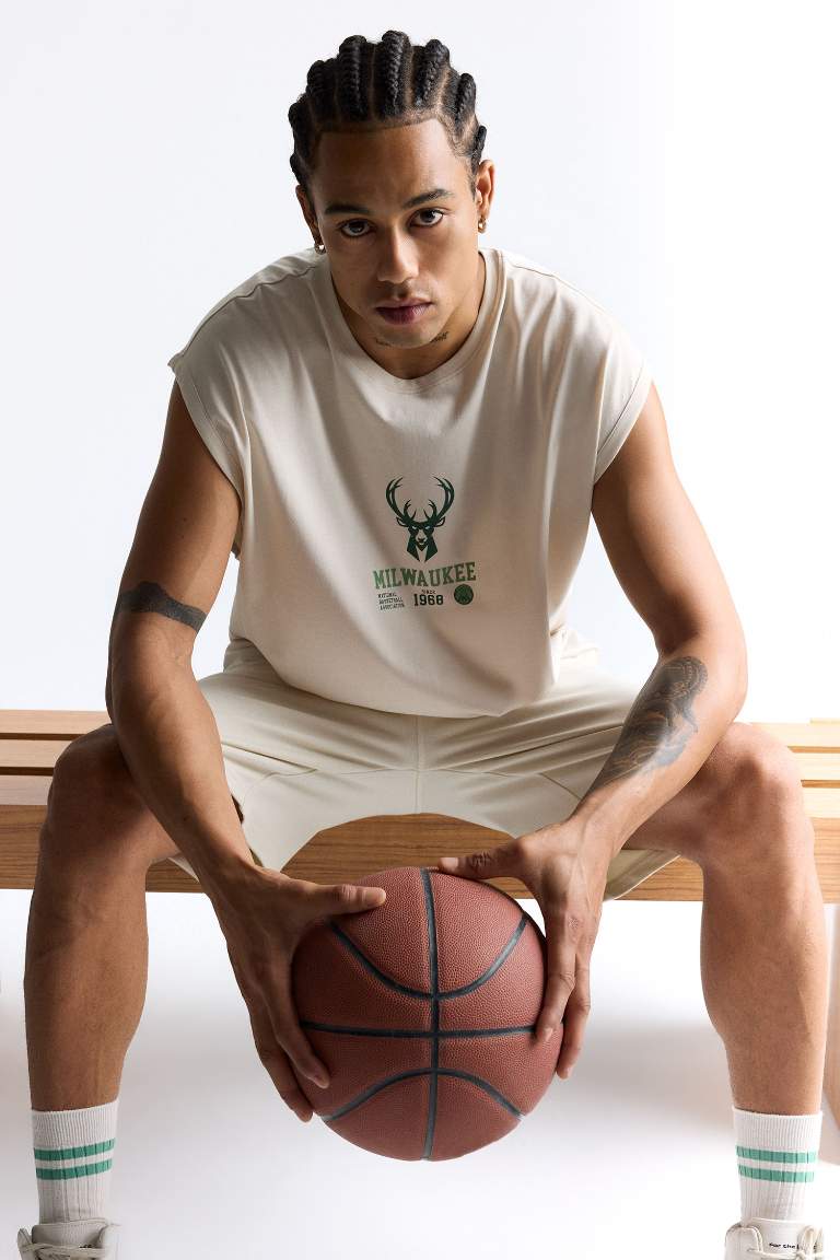 DeFactoFit NBA Milwaukee Bucks Oversize Geniş Kalıp Bisiklet Yaka Atlet