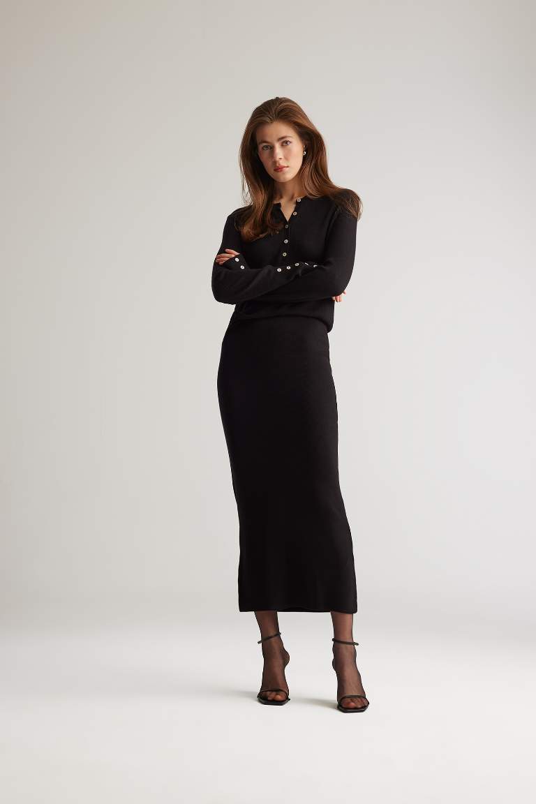 Basic Midi Pencil Skirt