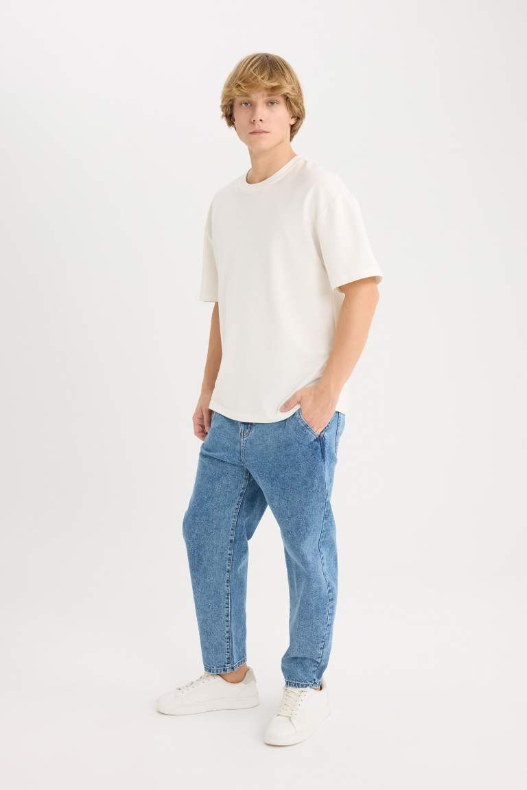 Relaxed Slouchy Fit Straight Leg Washed Jeans